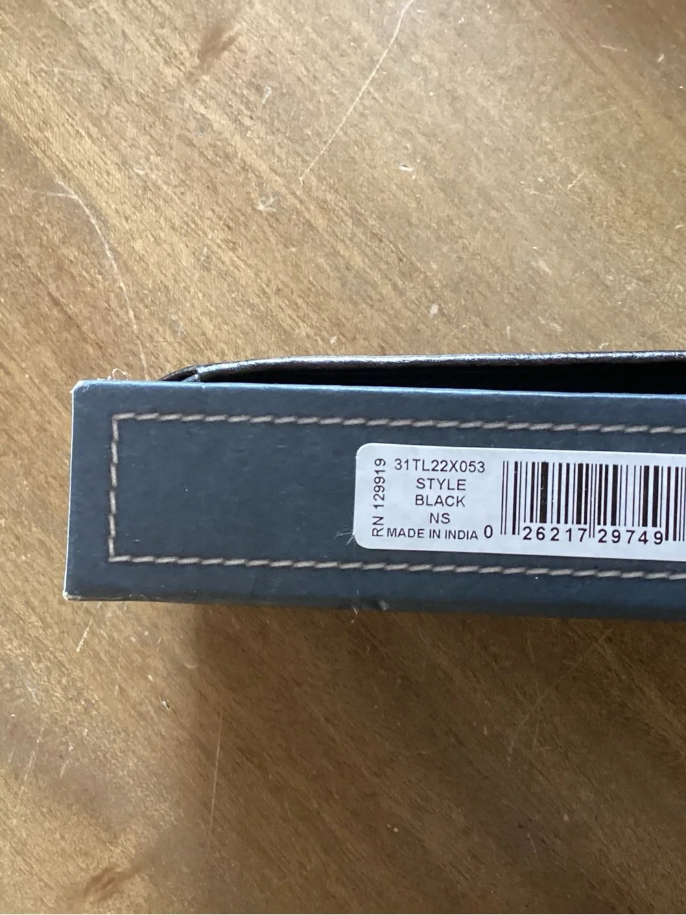 Tommy Hilfiger Black Leather Bi-Fold Wallet with Metal Logo in box